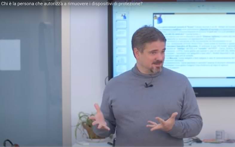 Chi è la persona che autorizza alla rimozione dei dispositivi di protezione? | Certificazionece