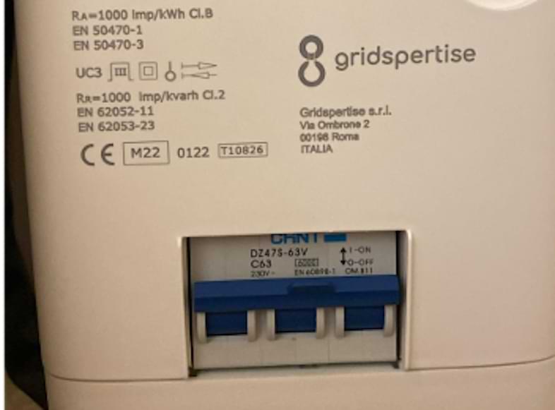 Marcatura metrologica su un contatore del gas. | Certificazionece